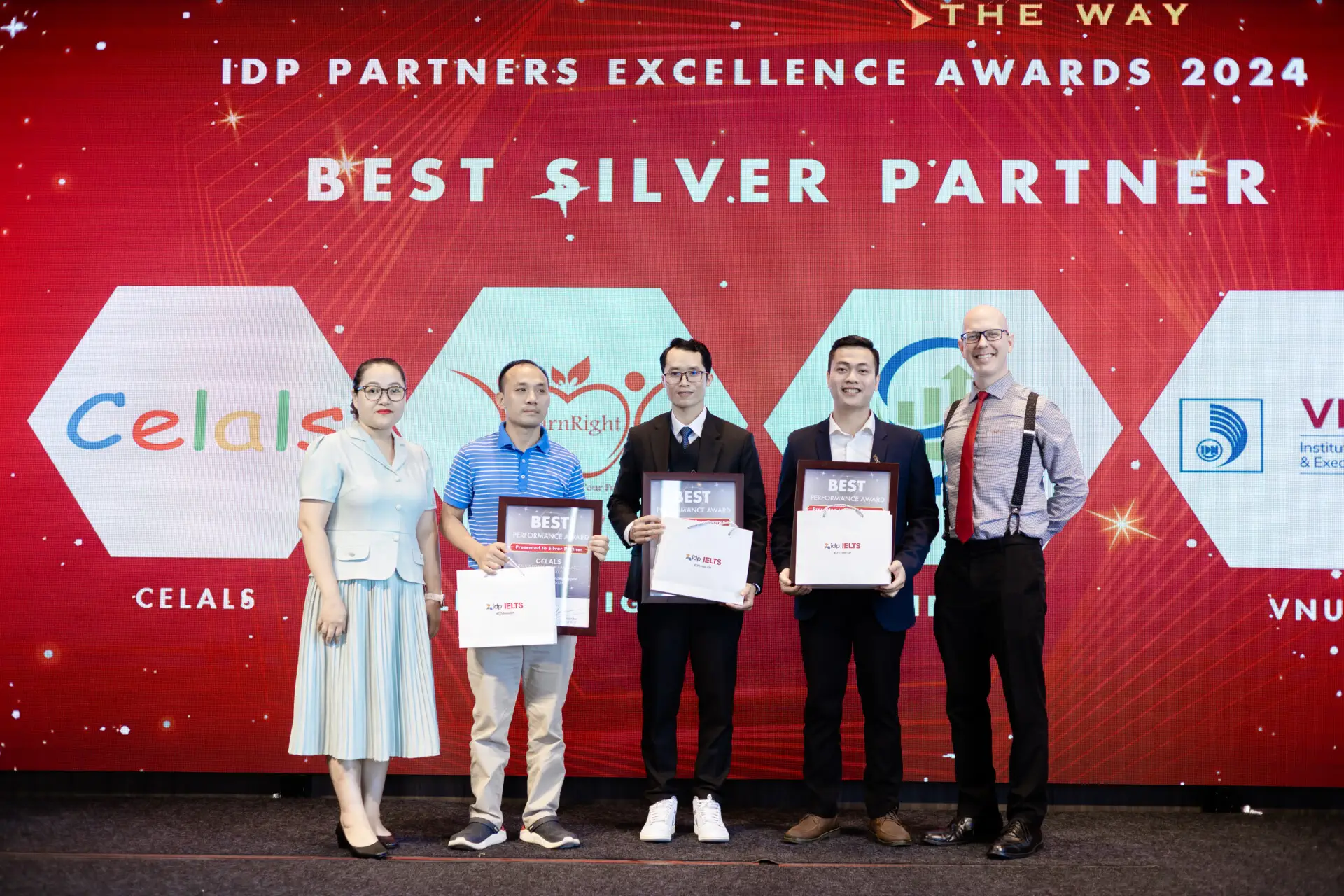 3. Top 40 trung tâm được IDP vinh danh